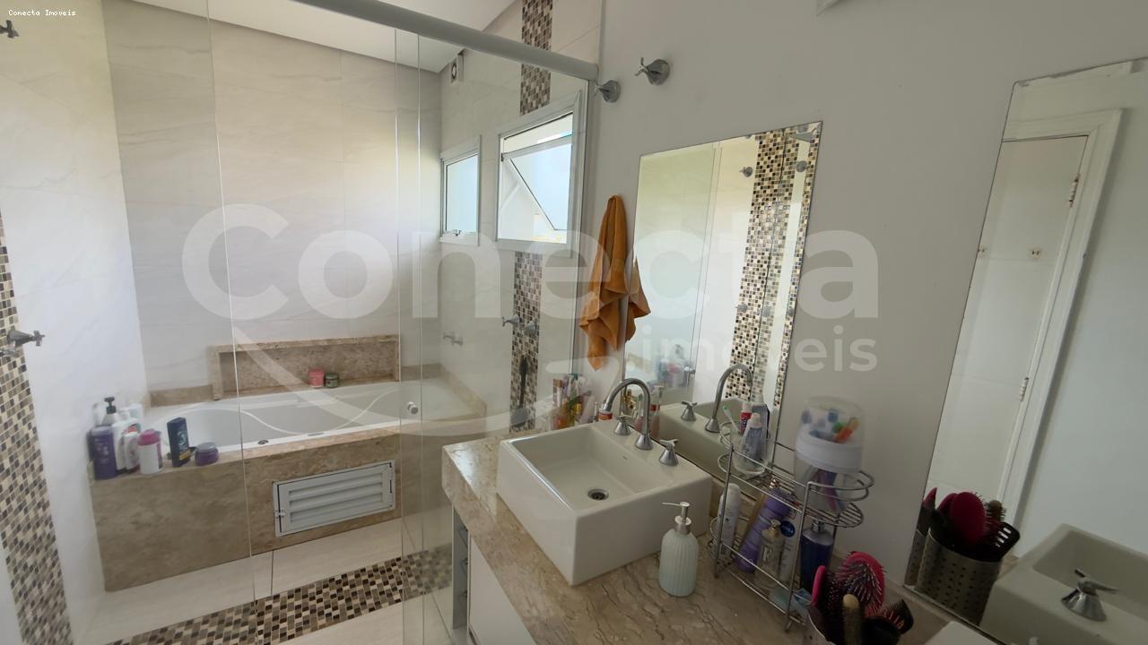 Casa de Condomínio à venda com 3 quartos, 228m² - Foto 22