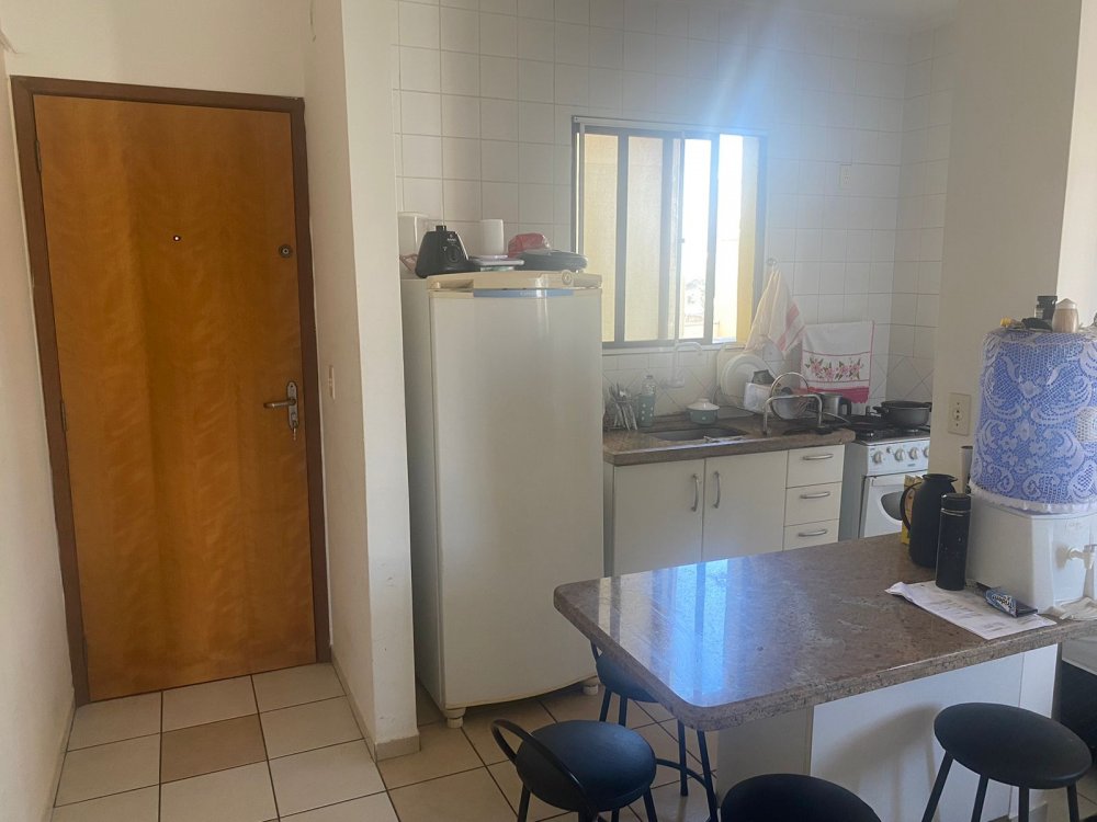Apartamento à venda com 1 quarto, 42m² - Foto 2