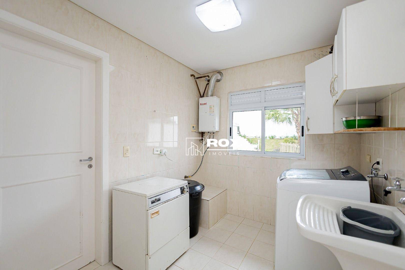 Casa de Condomínio para alugar com 3 quartos, 290m² - Foto 17