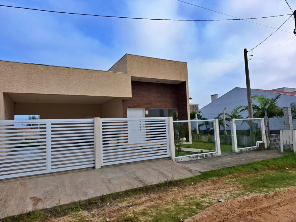 Casa à venda com 3 quartos, 175m² - Foto 3
