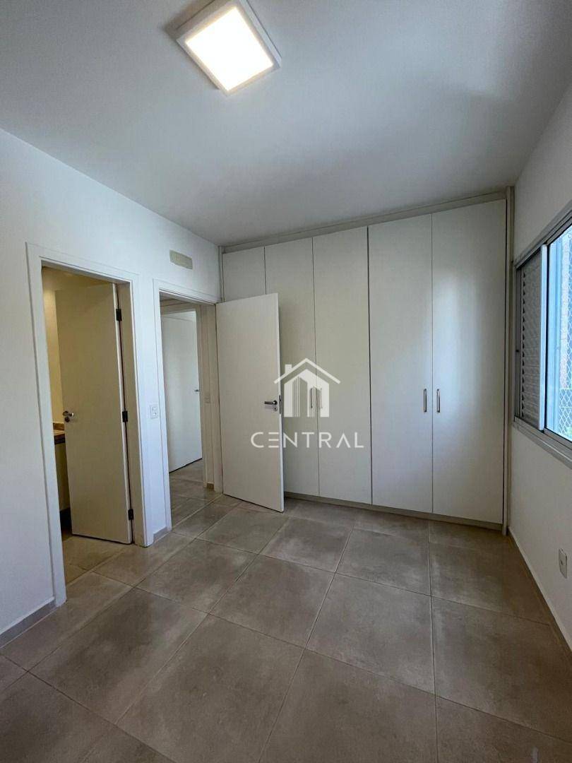 Apartamento para alugar com 3 quartos, 83m² - Foto 17