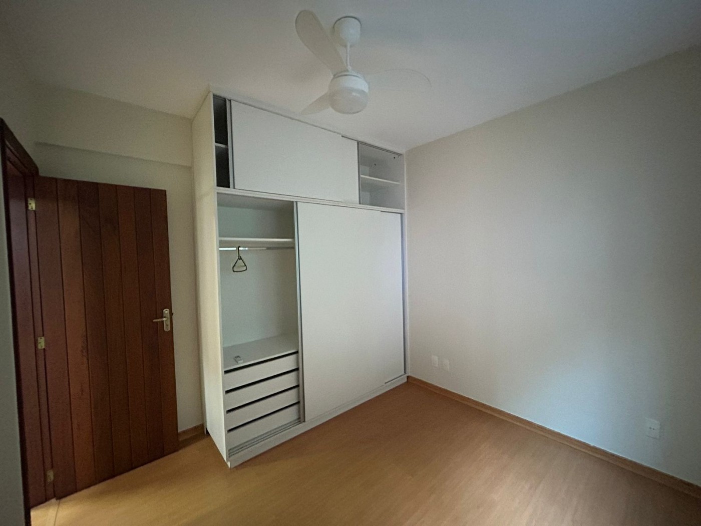 Apartamento para alugar com 2 quartos, 72m² - Foto 19