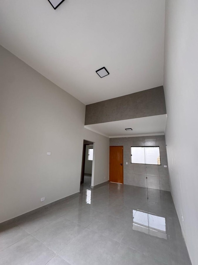 Casa à venda com 2 quartos, 55m² - Foto 2