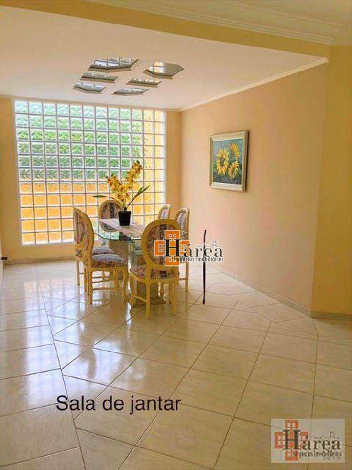 Casa para alugar com 3 quartos, 300m² - Foto 21
