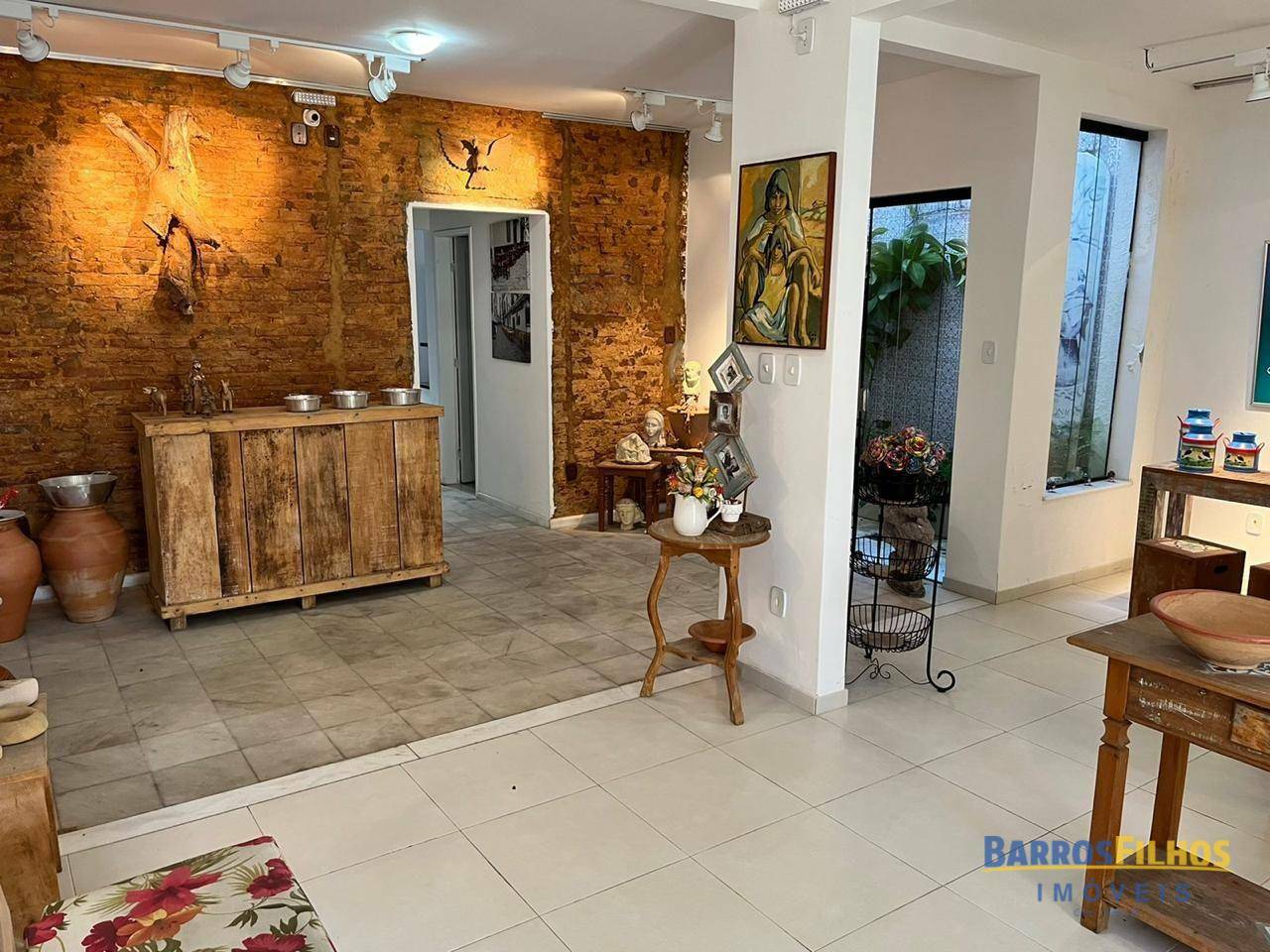Casa à venda com 4 quartos, 450m² - Foto 4