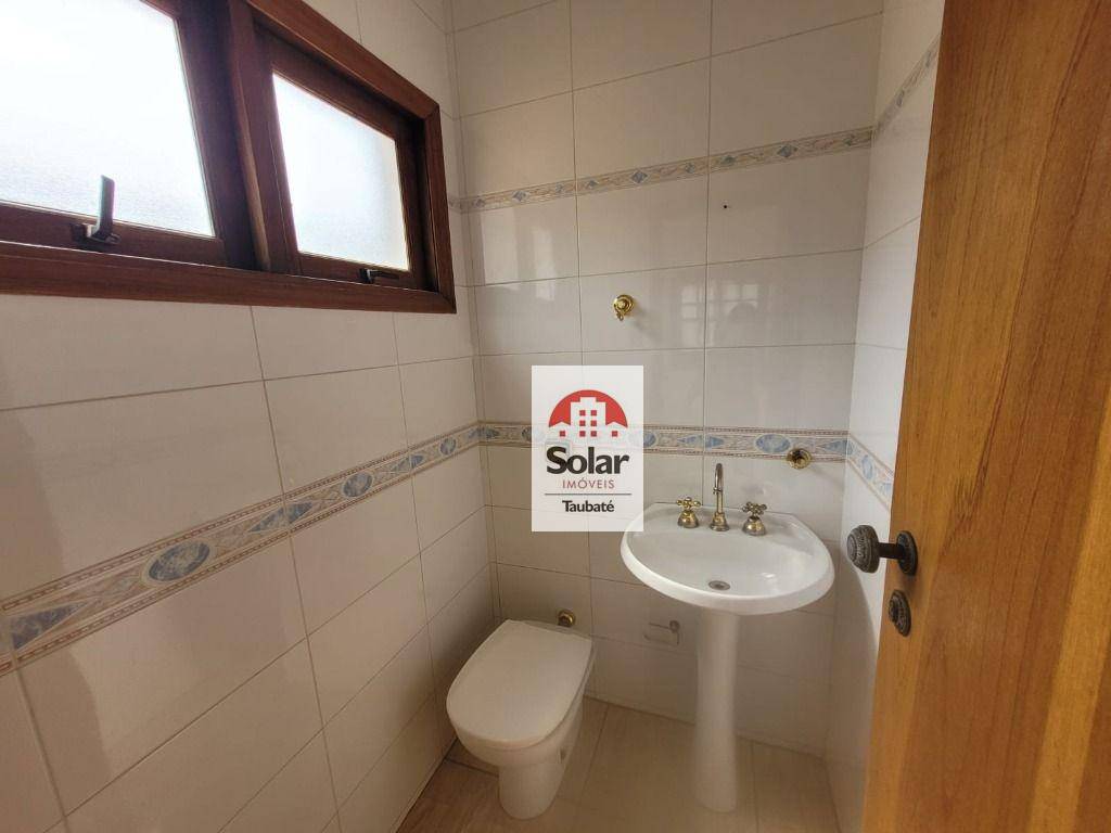 Casa à venda com 6 quartos, 240m² - Foto 7