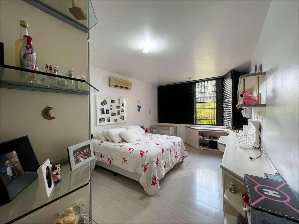 Casa à venda com 4 quartos, 640m² - Foto 22