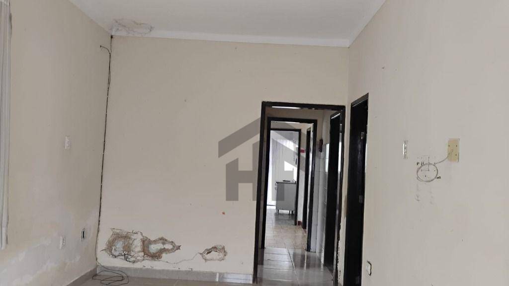 Casa à venda com 6 quartos, 180m² - Foto 12