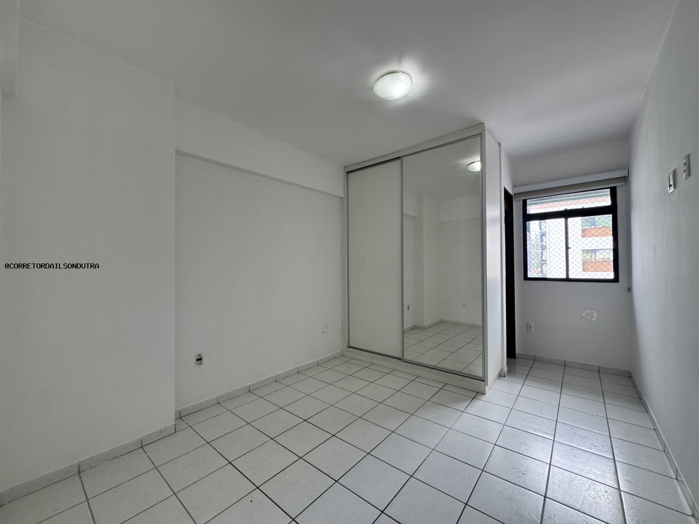 Apartamento à venda com 4 quartos, 153m² - Foto 12