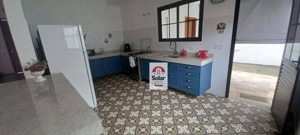 Casa à venda com 3 quartos, 274m² - Foto 7