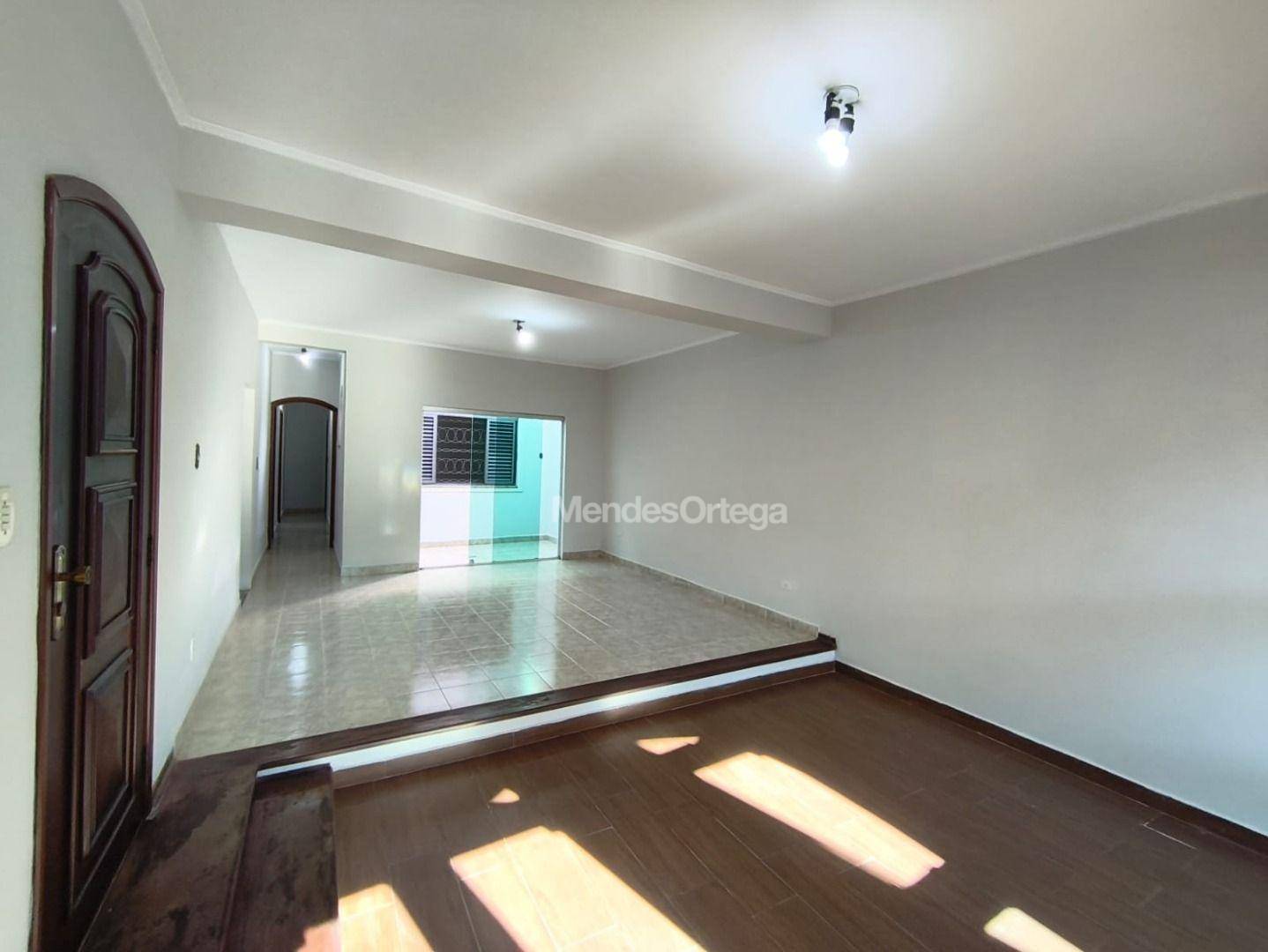 Casa para alugar com 3 quartos, 180m² - Foto 8