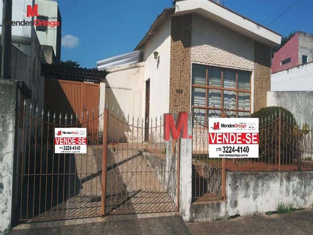 Casa à venda com 3 quartos, 136m² - Foto 1