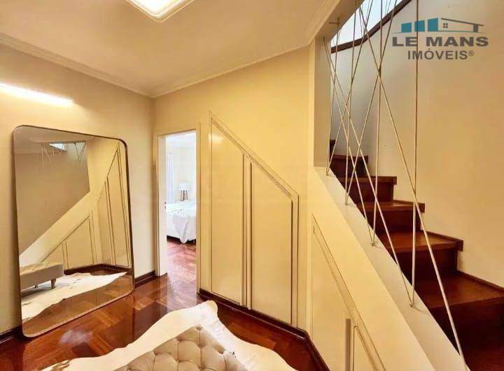 Casa à venda e aluguel com 5 quartos, 358m² - Foto 9