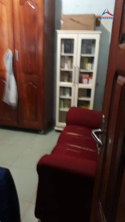 Casa à venda com 4 quartos, 300m² - Foto 22