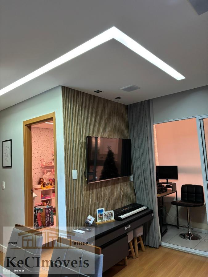 Apartamento à venda com 2 quartos, 44m² - Foto 1