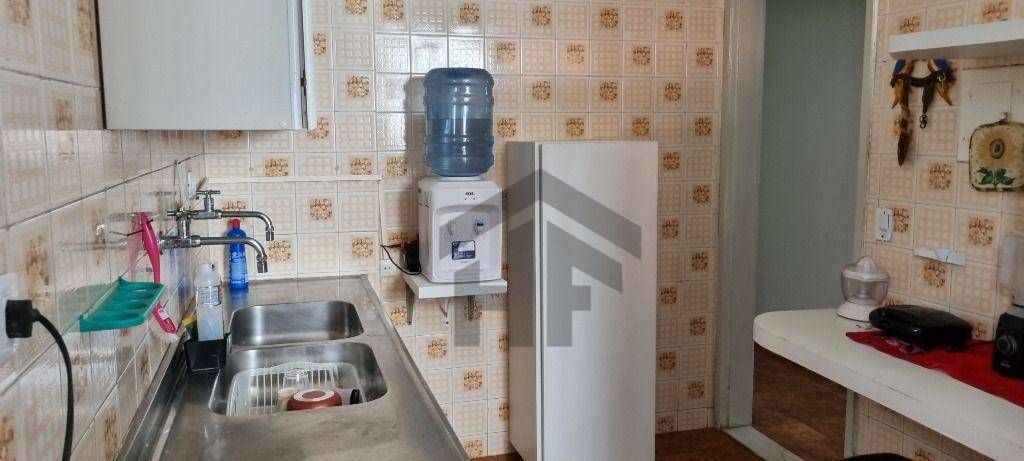 Apartamento para alugar com 3 quartos, 120m² - Foto 15