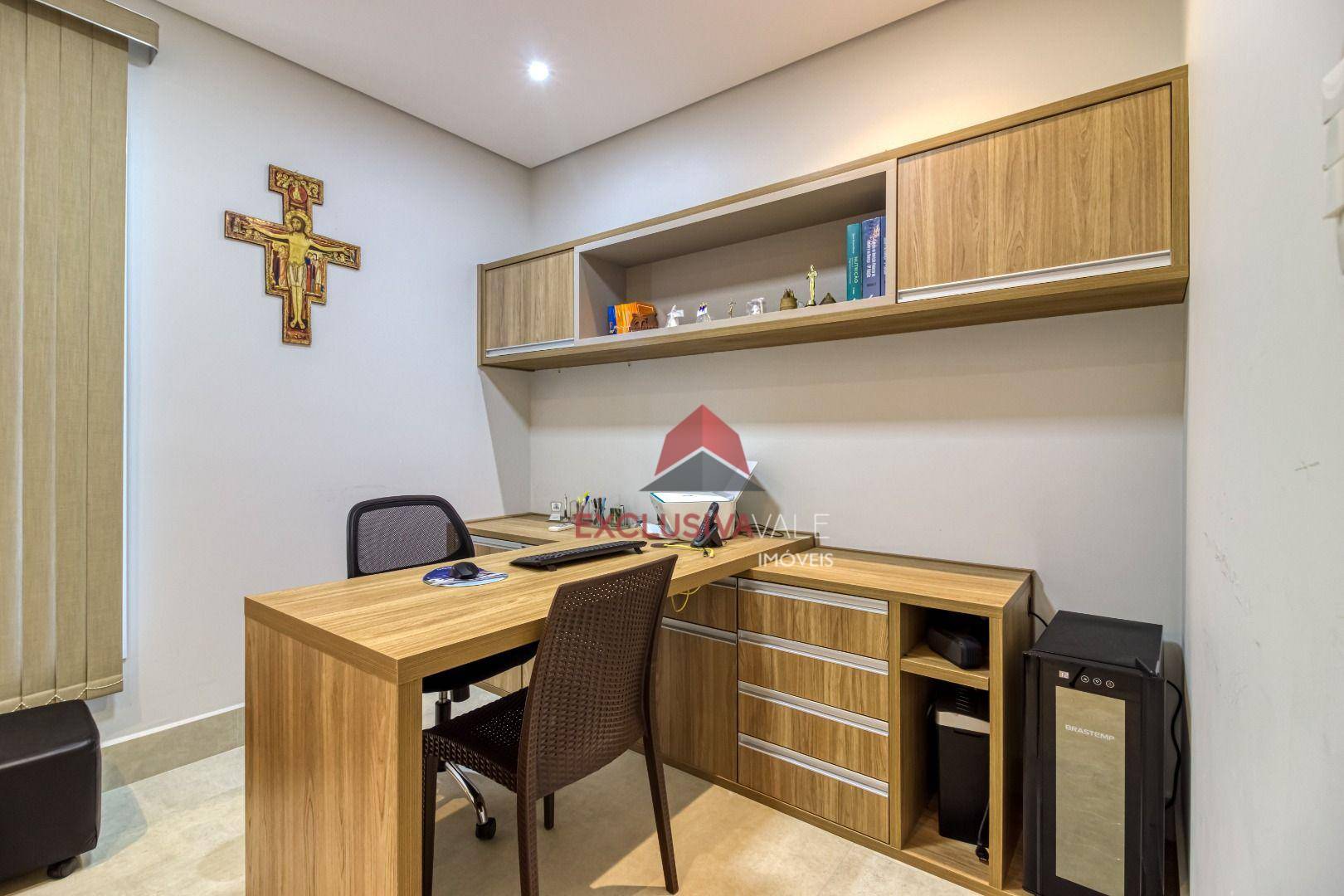 Casa de Condomínio para alugar com 4 quartos, 405m² - Foto 22