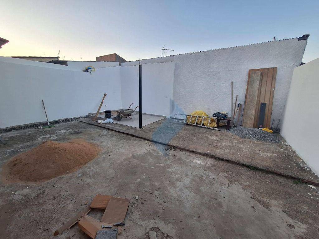 Casa à venda com 3 quartos, 141m² - Foto 18