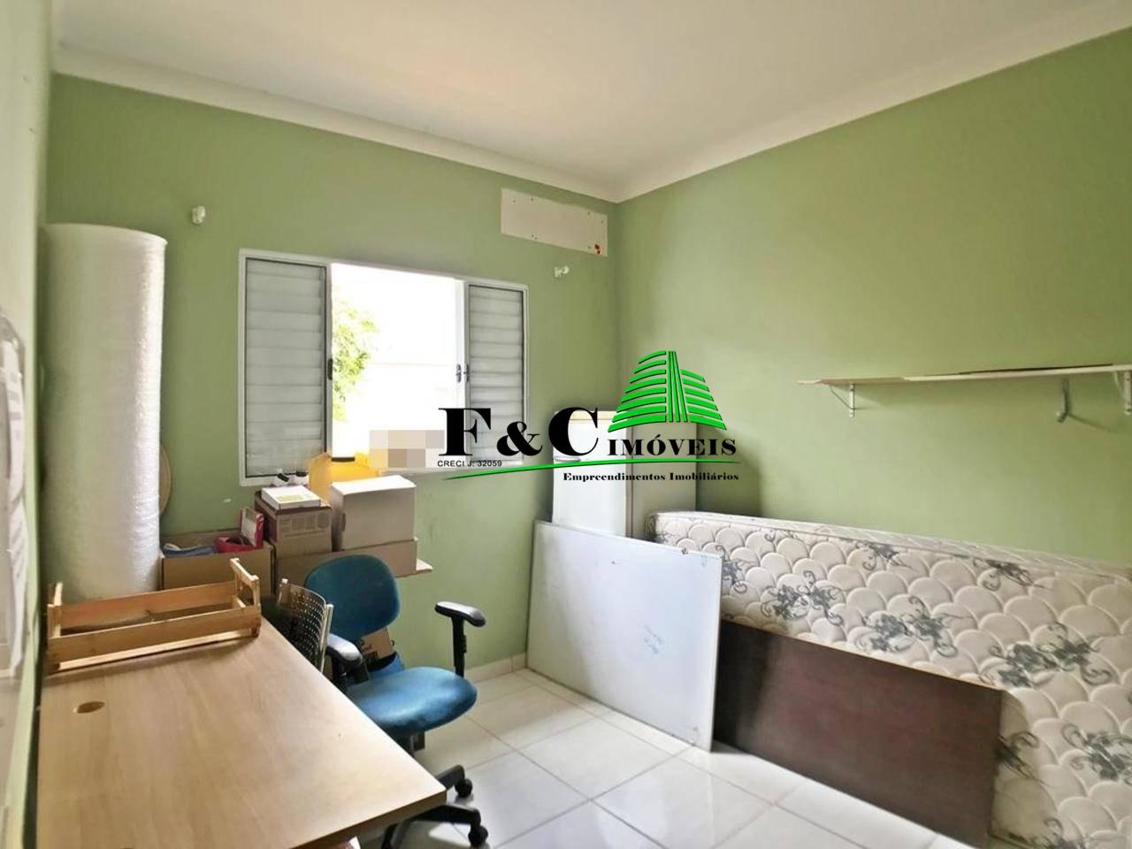 Casa à venda com 3 quartos, 200m² - Foto 11