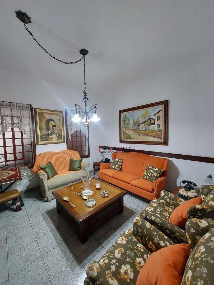 Casa à venda com 3 quartos, 170m² - Foto 1