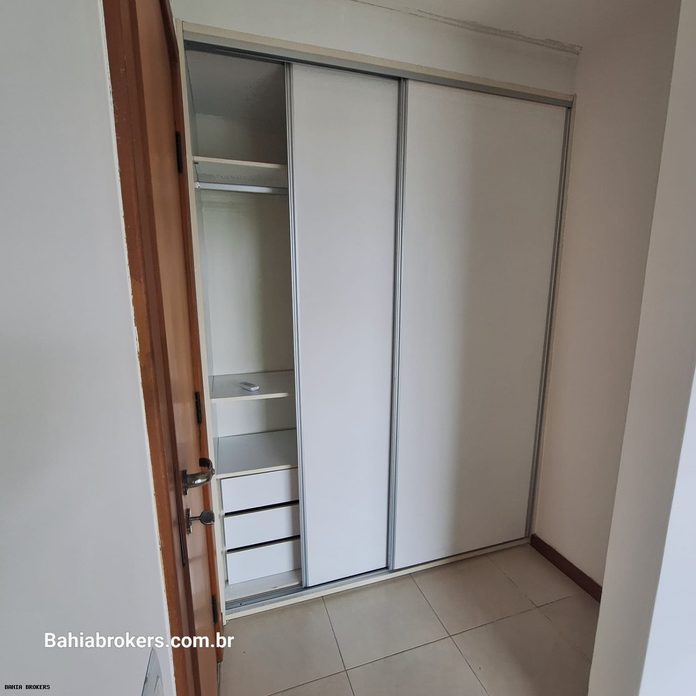 Apartamento para alugar com 2 quartos, 82m² - Foto 3