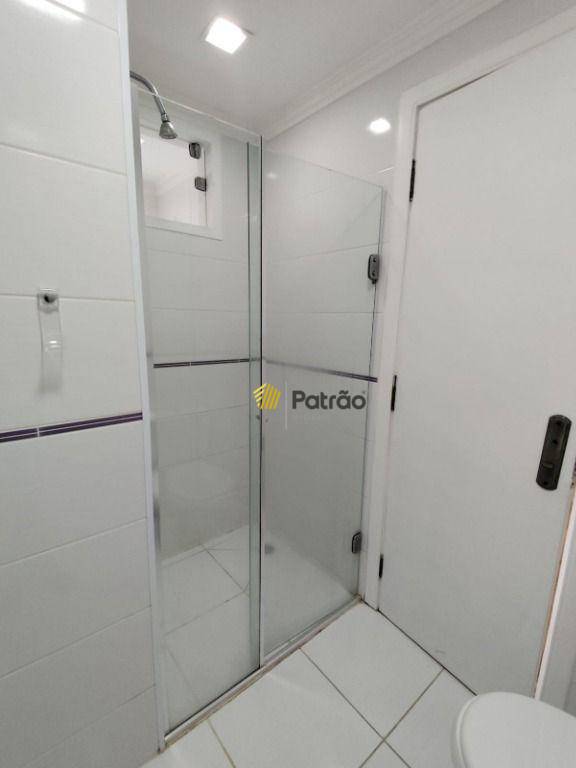 Apartamento para alugar com 3 quartos, 140m² - Foto 19