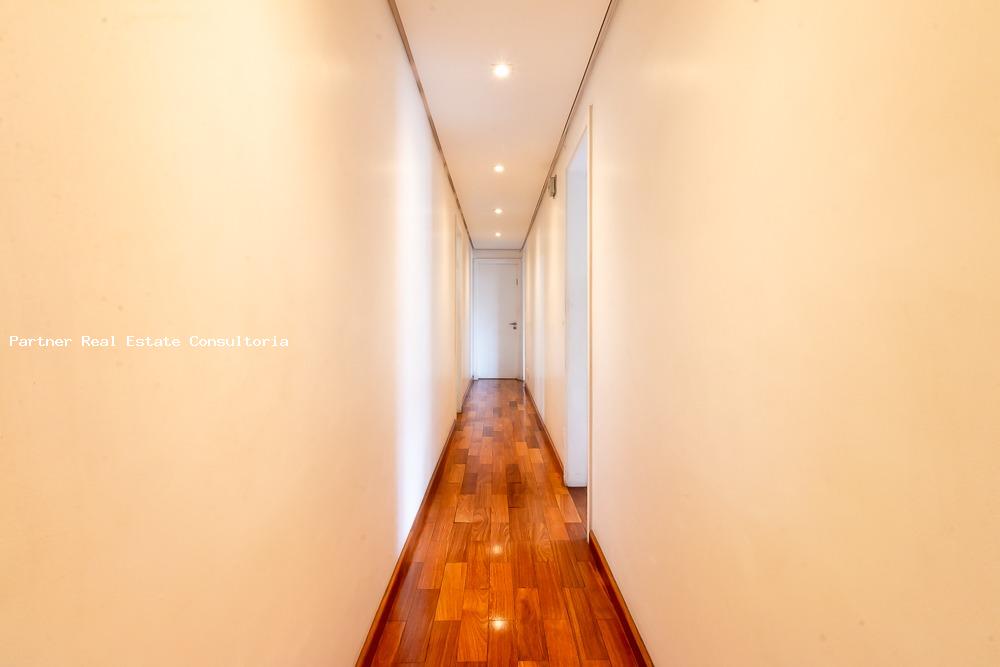 Apartamento à venda com 3 quartos, 240m² - Foto 5
