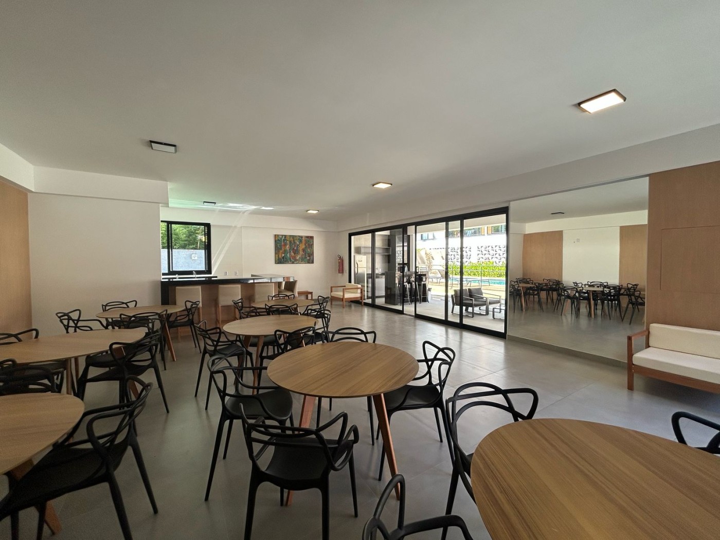 Apartamento à venda com 2 quartos, 62m² - Foto 14
