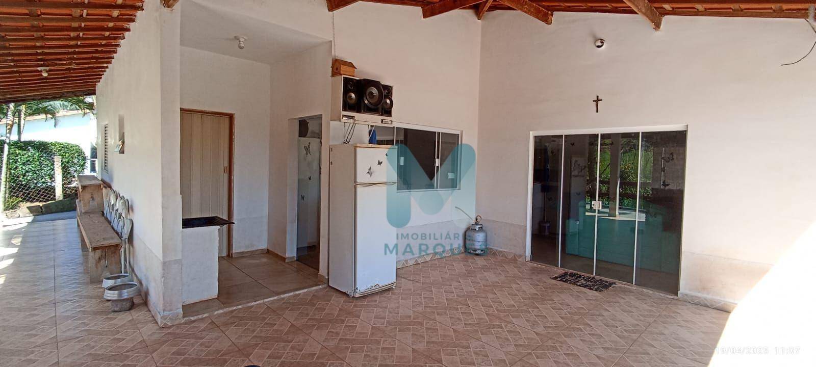 Chácara à venda com 2 quartos, 200m² - Foto 11