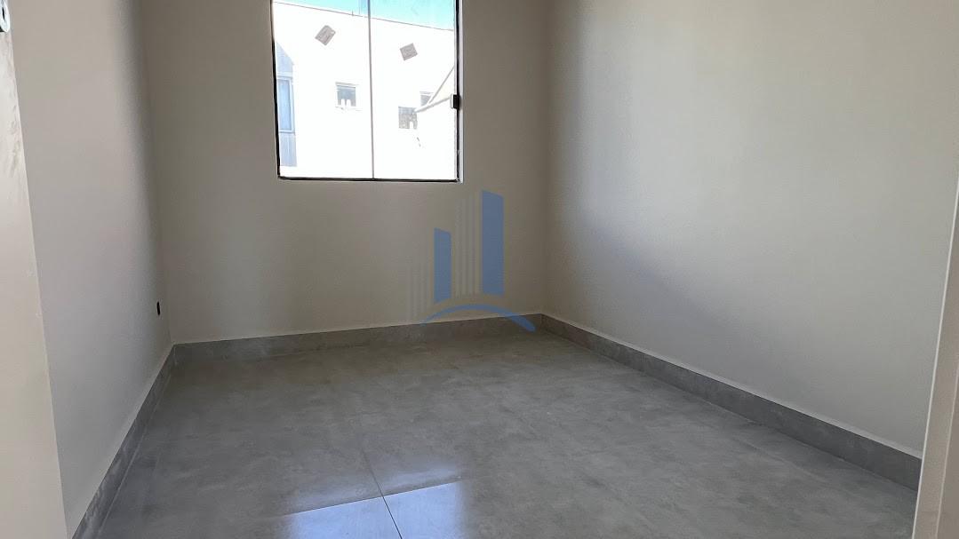 Casa à venda com 3 quartos, 55m² - Foto 9