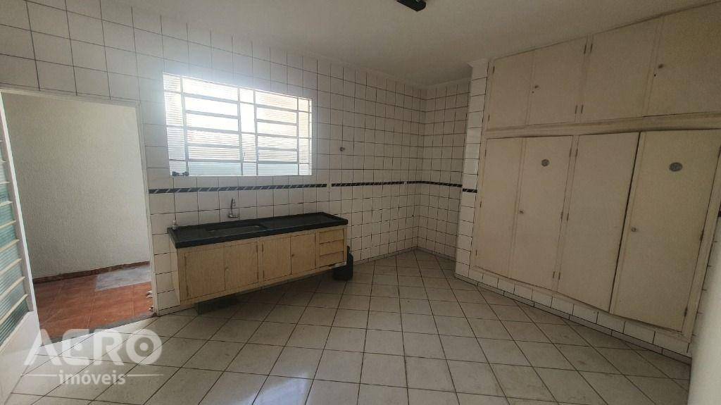 Casa à venda e aluguel com 2 quartos, 164m² - Foto 6