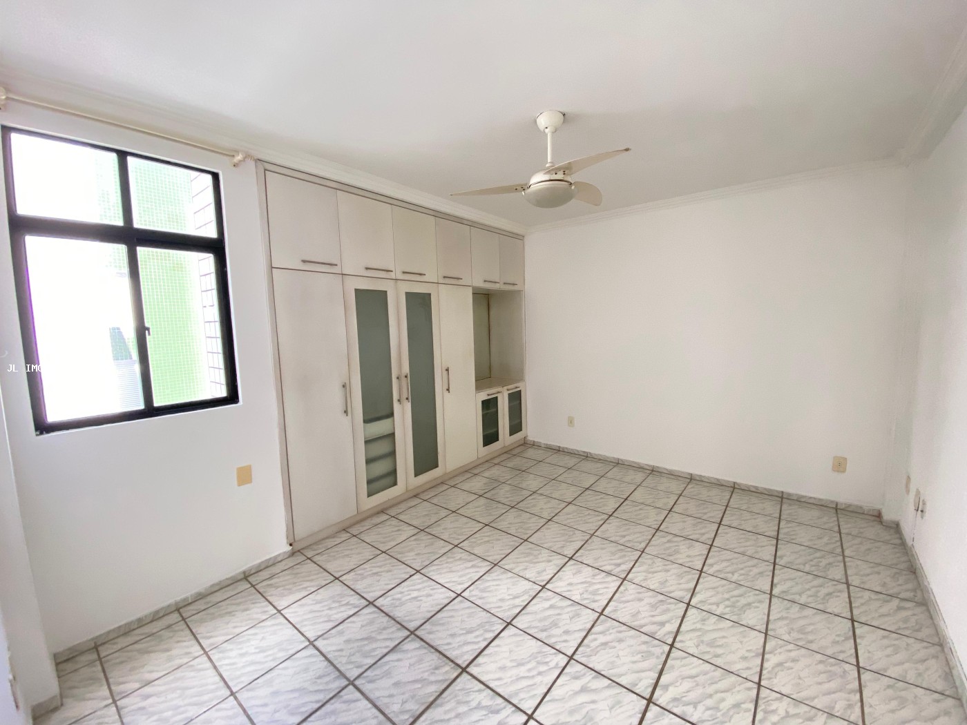 Apartamento à venda com 3 quartos, 200m² - Foto 9