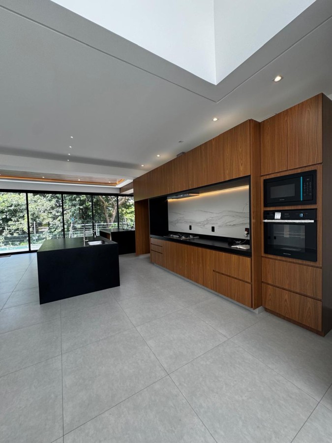 Casa de Condomínio para alugar com 3 quartos, 258m² - Foto 14