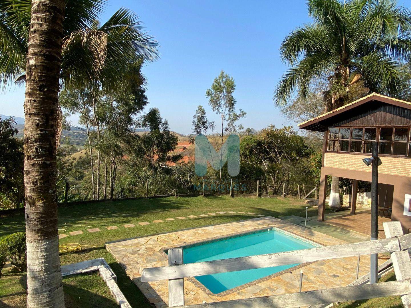 Chácara à venda com 3 quartos, 272m² - Foto 1