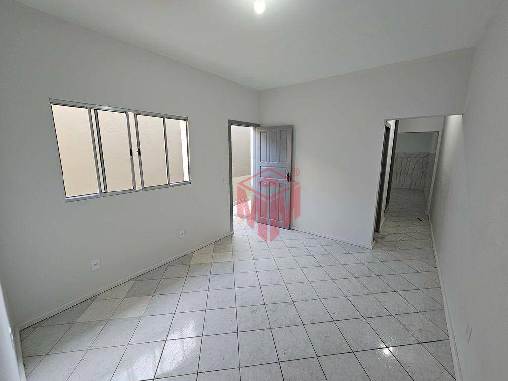 Casa para alugar com 1 quarto, 50m² - Foto 4