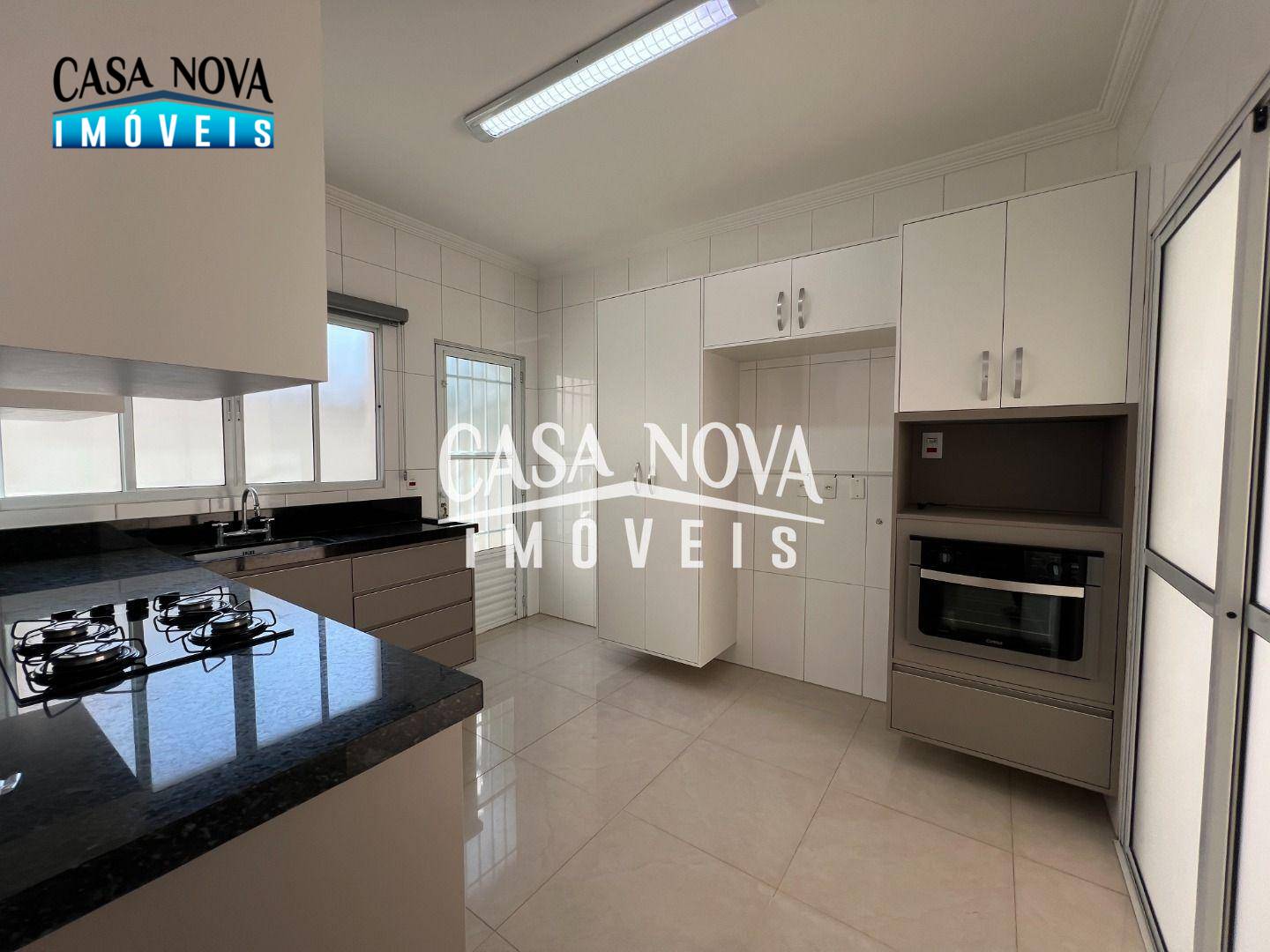 Casa de Condomínio para alugar com 3 quartos, 202m² - Foto 8