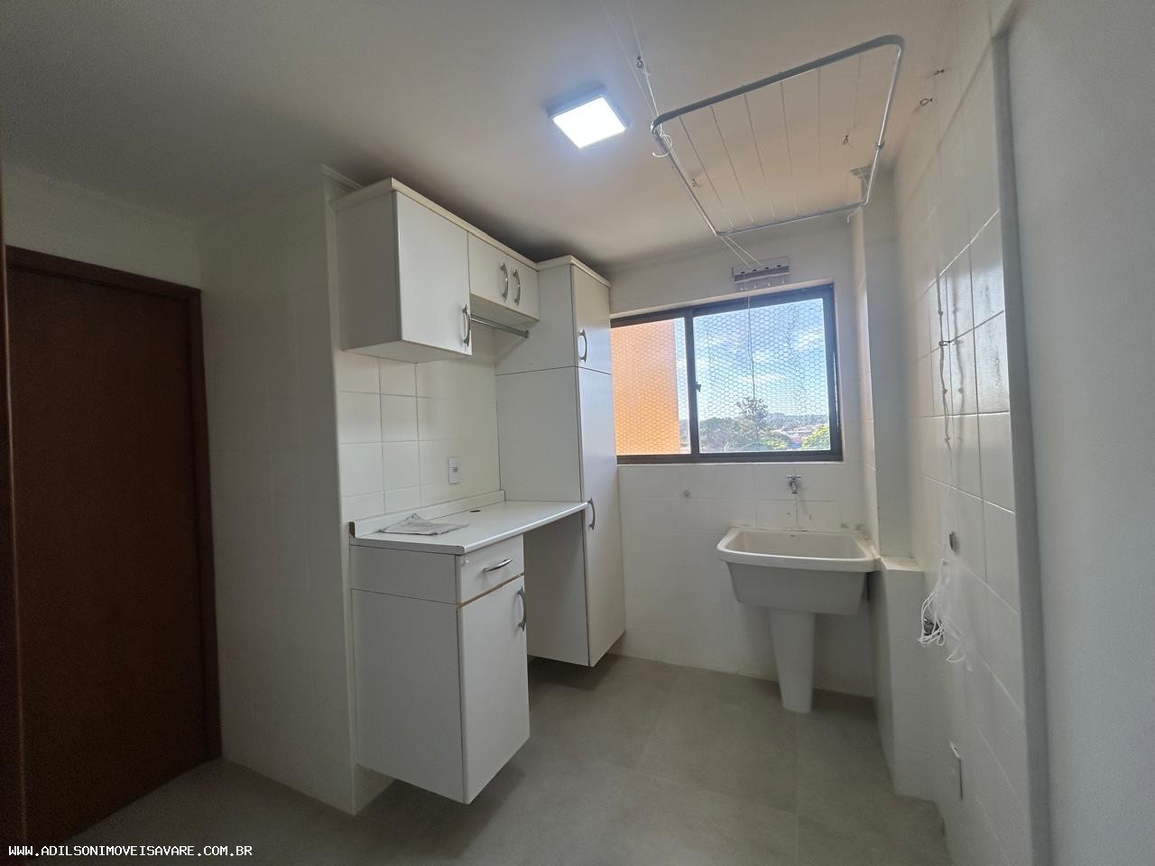 Apartamento à venda com 3 quartos, 118m² - Foto 3