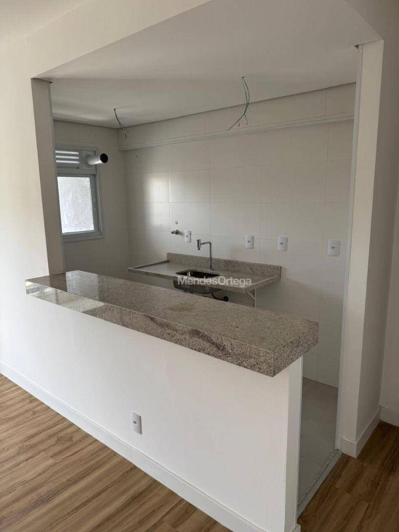 Apartamento para alugar com 1 quarto, 37m² - Foto 3