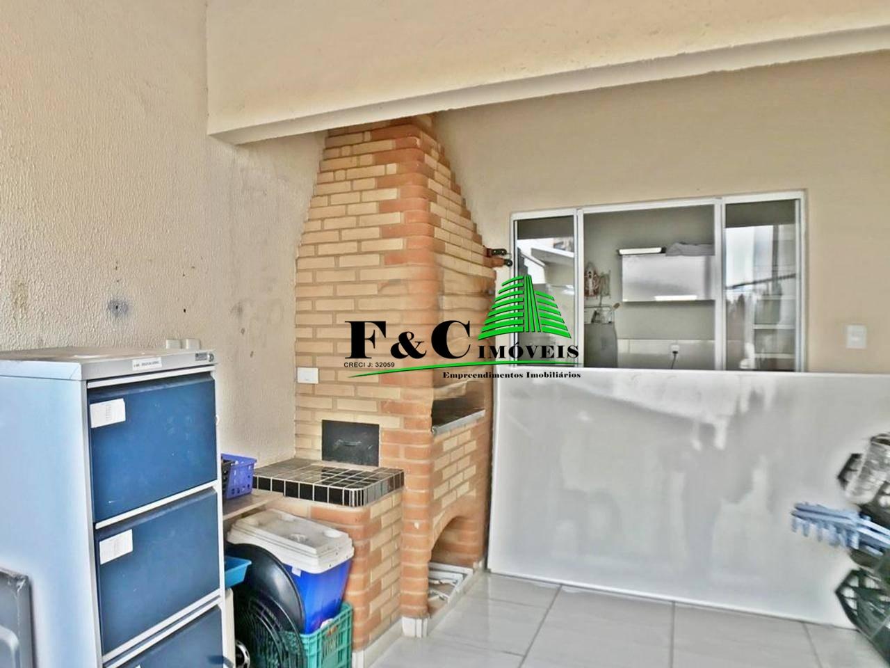 Casa à venda com 3 quartos, 200m² - Foto 4