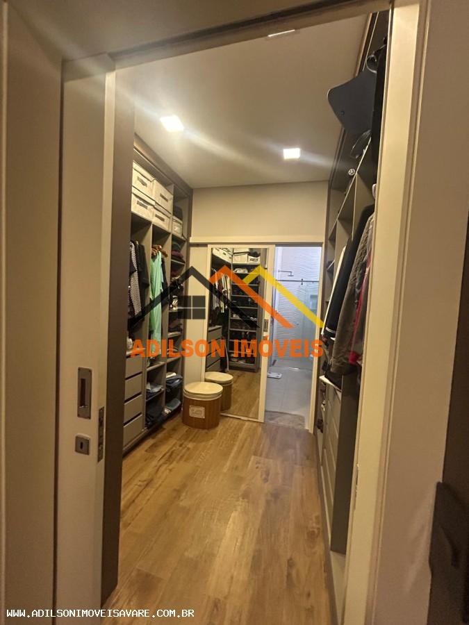Casa à venda com 3 quartos, 210m² - Foto 14