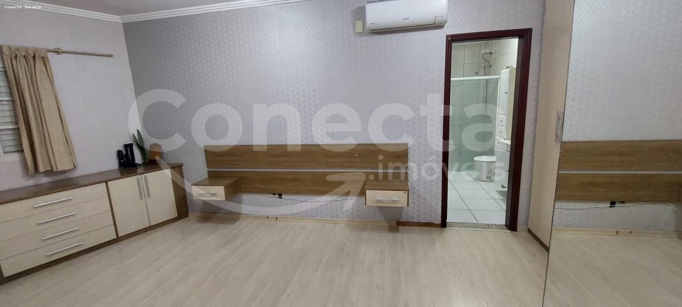 Casa à venda com 3 quartos, 202m² - Foto 11