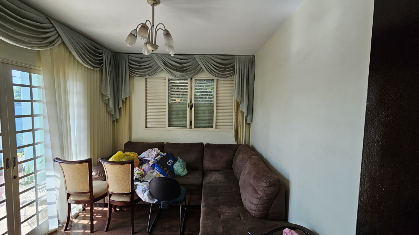 Casa à venda com 3 quartos, 221m² - Foto 5
