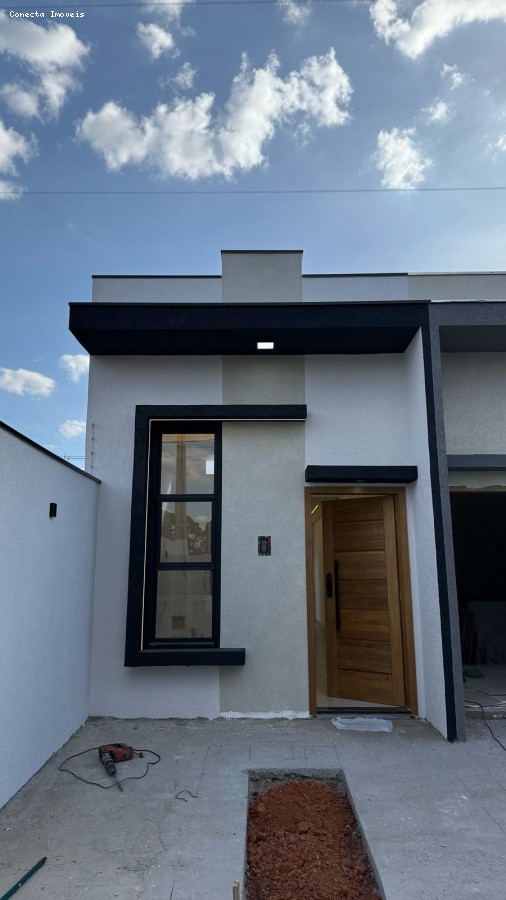 Casa à venda com 2 quartos, 62m² - Foto 1