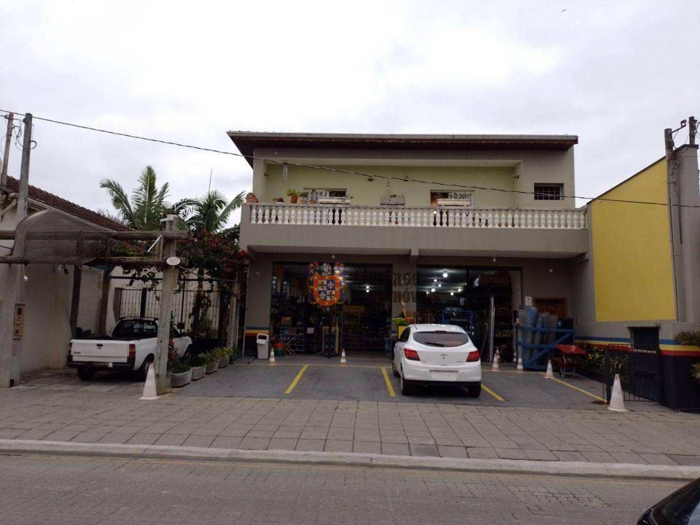 Sobrado à venda com 4 quartos, 962m² - Foto 1