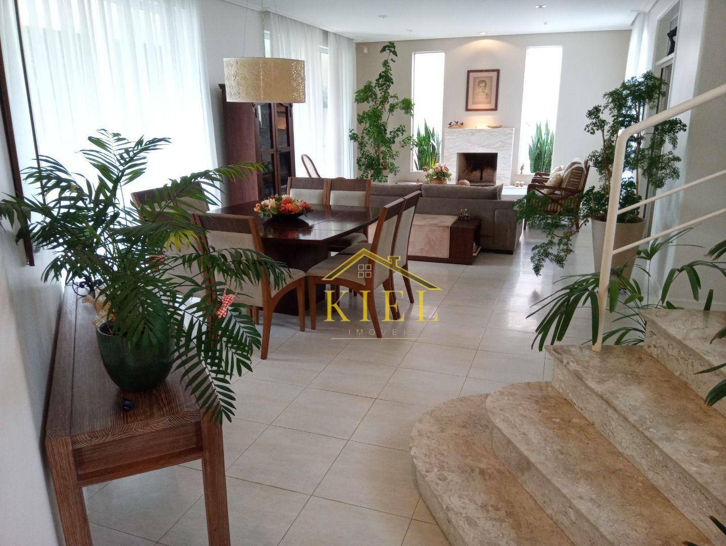 Casa para alugar com 4 quartos, 489m² - Foto 18