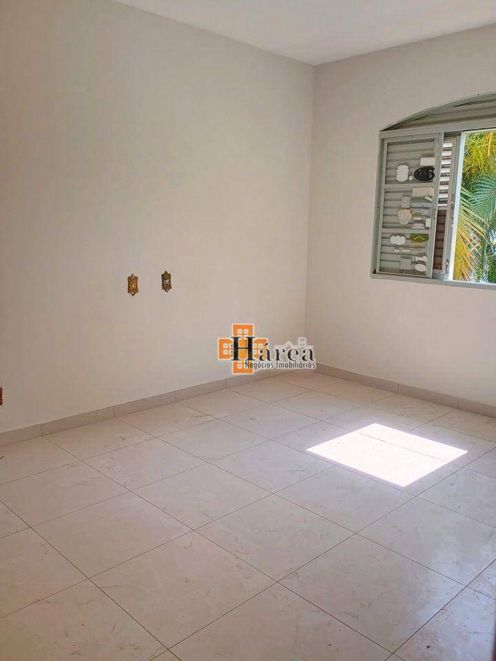 Casa para alugar com 3 quartos, 325m² - Foto 28