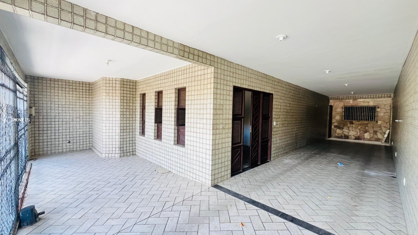 Casa à venda com 9 quartos, 180m² - Foto 25