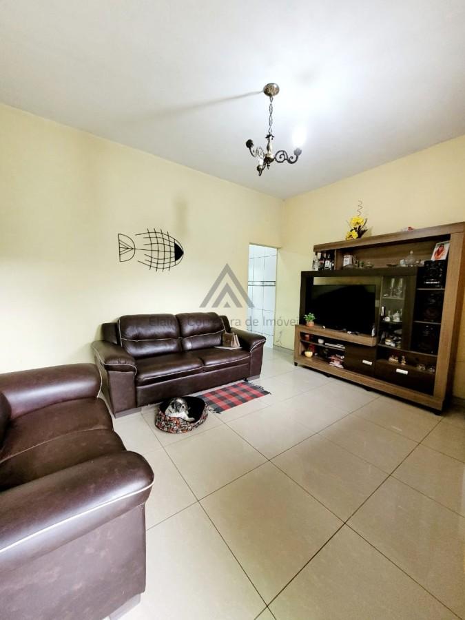 Casa à venda com 3 quartos, 330m² - Foto 4
