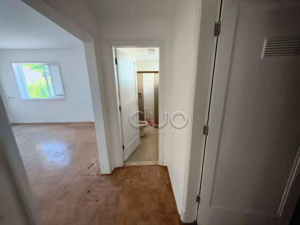 Casa para alugar com 4 quartos, 246m² - Foto 32