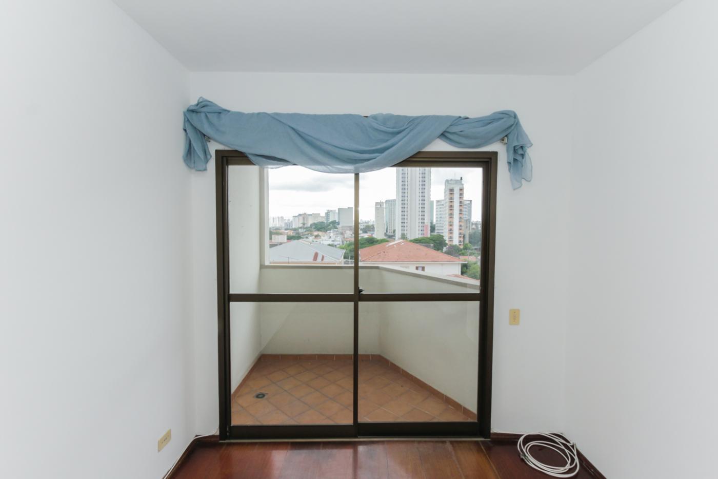 Apartamento para alugar com 2 quartos, 65m² - Foto 4